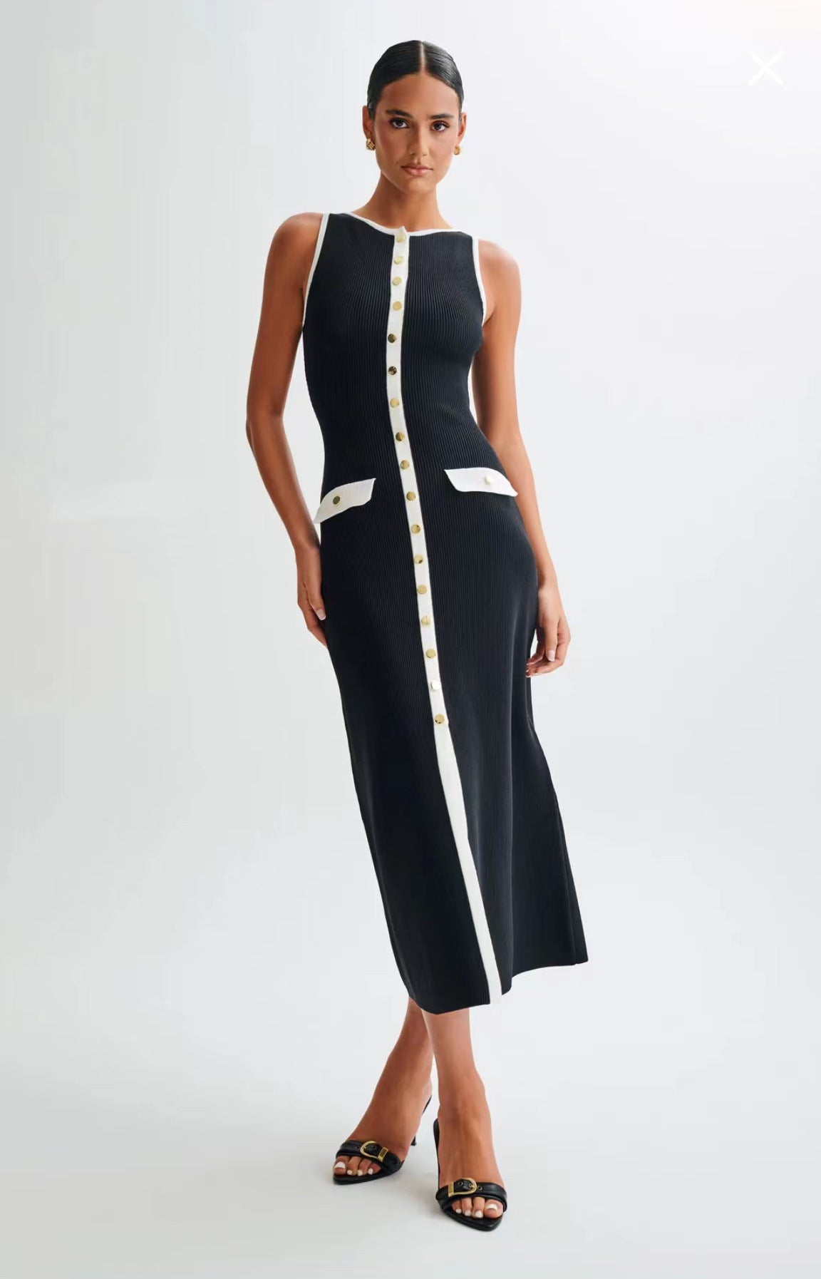 Robe en laine élégante noire pour femmes