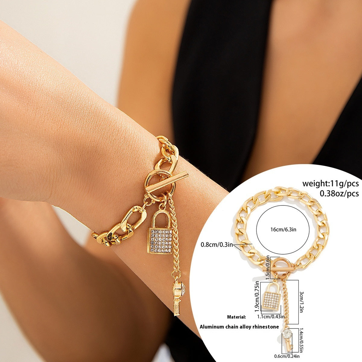 Collier avec cadenas et clé
