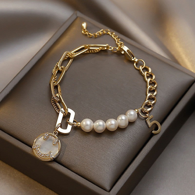 Bracelet en perles d'eau douce minimaliste pour femmes