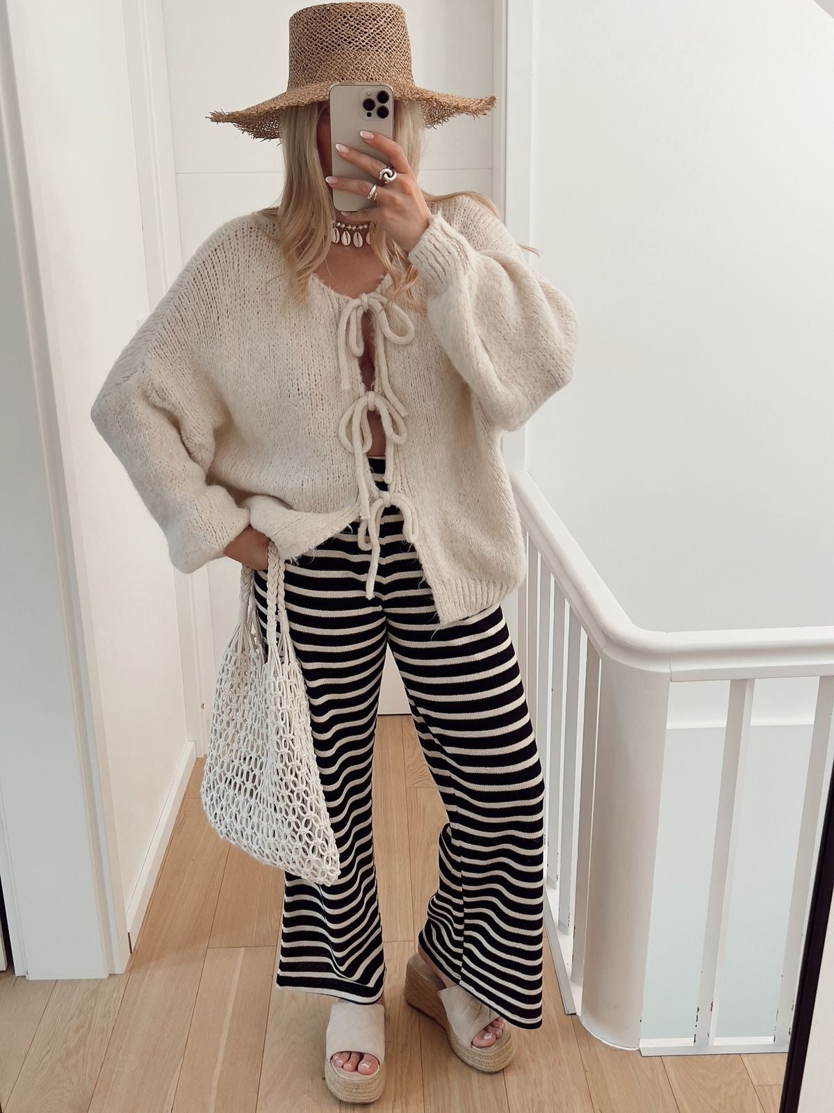 Cardigan à nœud charmant | Délice chic et douillet