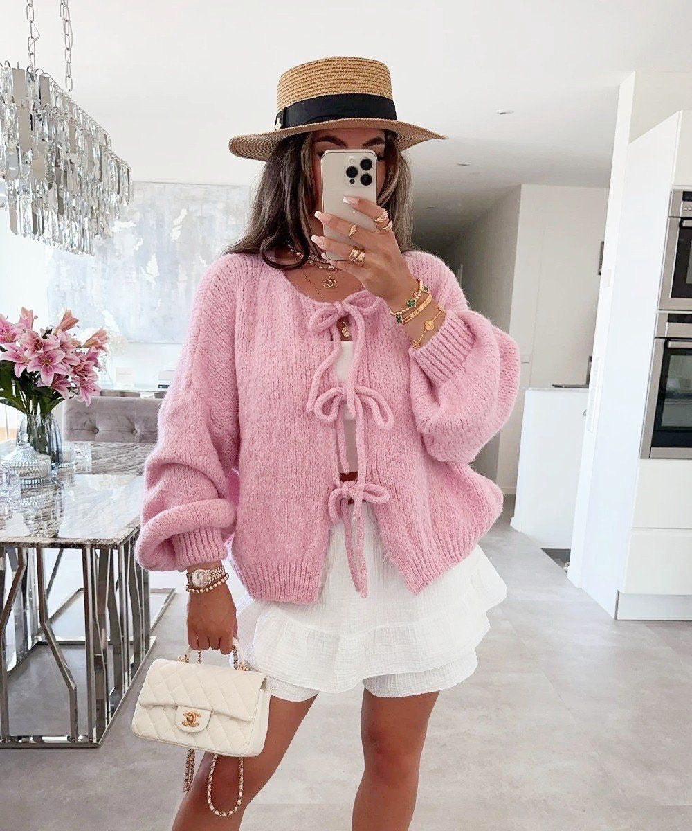 Cardigan à nœud charmant | Délice chic et douillet