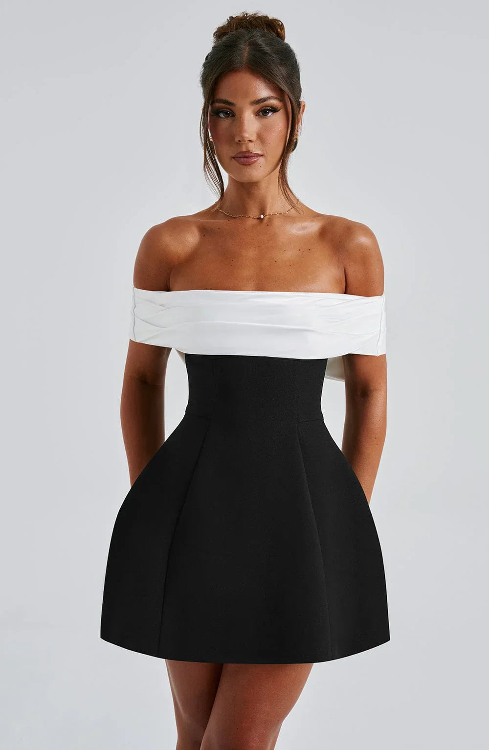 ROBE MINI NOIR ET BLANC