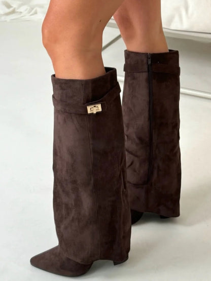 Sola SharkBoots | Bottes élégantes pour femmes en daim de haute qualité avec fermetures dorées
