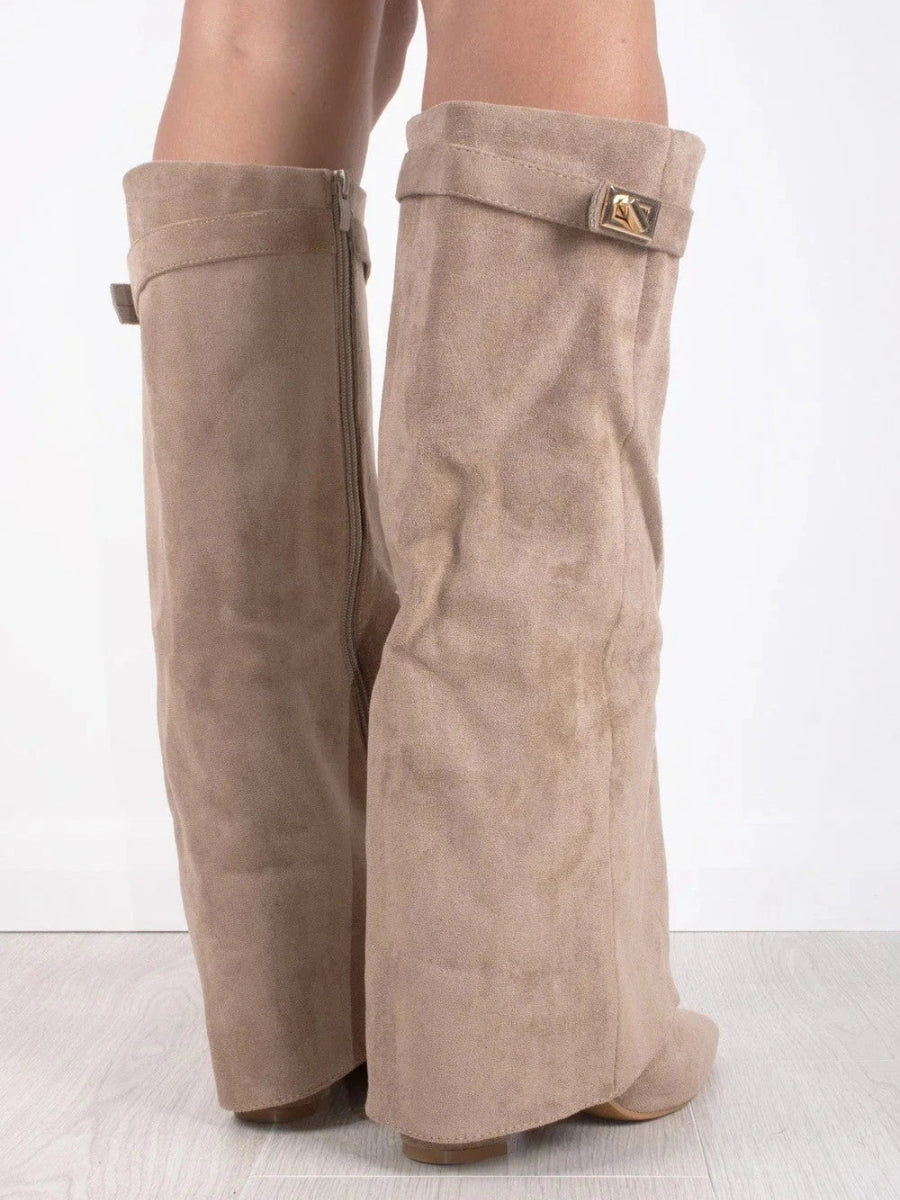 Sola SharkBoots | Bottes élégantes pour femmes en daim de haute qualité avec fermetures dorées
