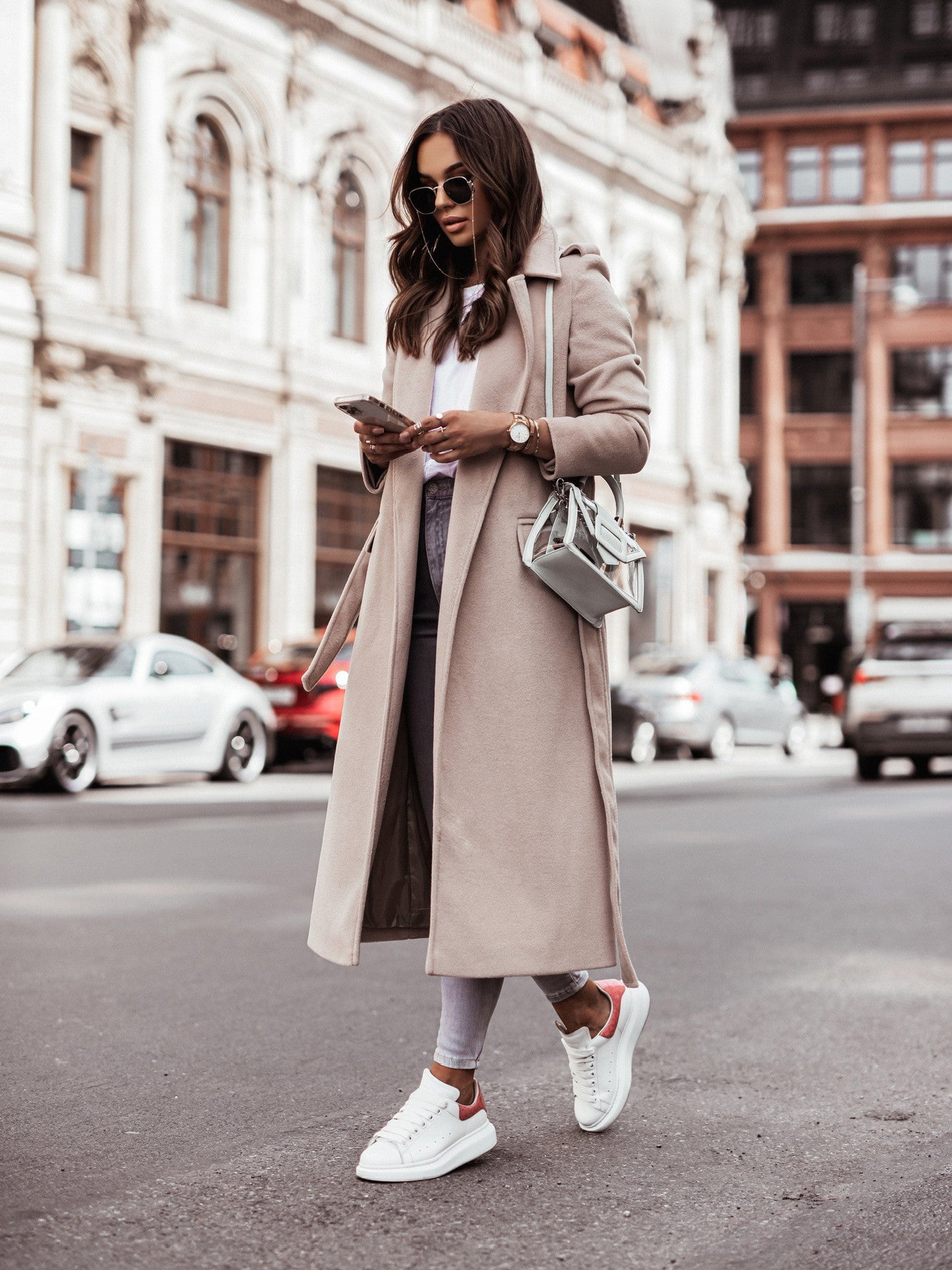 Manteau en laine à col en V et manches longues pour femmes